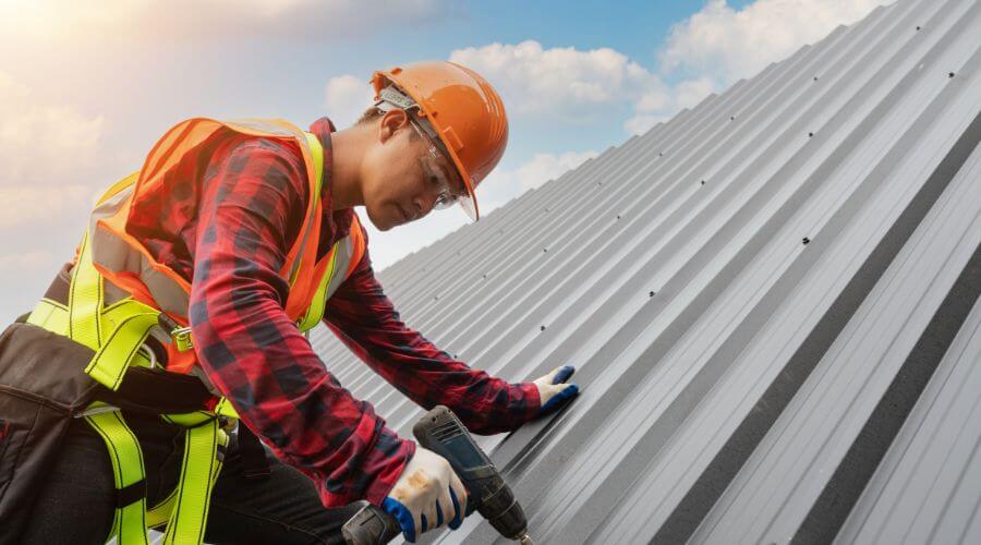 Professional Emergency Roof Repairs services in Lamona, WA
